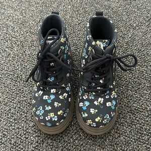 OshKosh B’gosh Navy Floral Boots Size 11